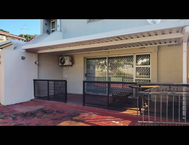2 BEDROOM APARTMENT FOR SALE IN MALVERN